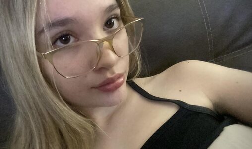 Miica18y Nude Leaked Photo #3
