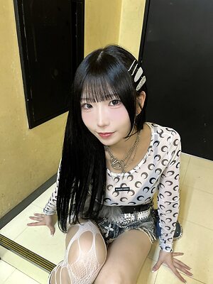 Miina Yoneda leaked photo #24