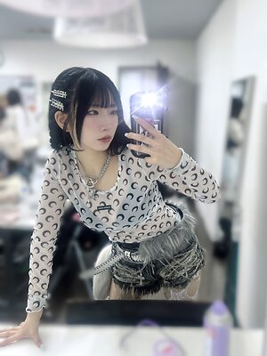 Miina Yoneda leaked photo #26