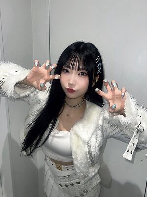 Miina Yoneda leaked photo #34