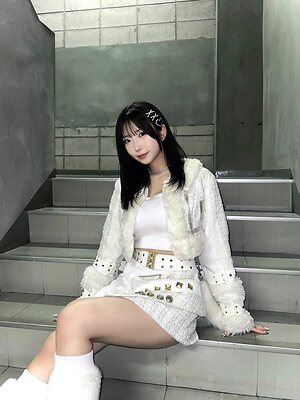 Miina Yoneda leaked photo #51