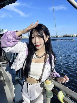 Miina Yoneda leaked photo #64