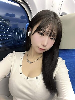 Miina Yoneda leaked photo #86