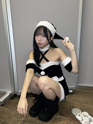Miina Yoneda leaked photo #90