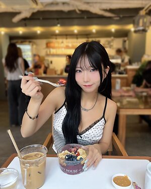 Miina Yoneda leaked photo #94