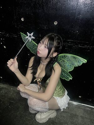 Miina Yoneda leaked photo #97