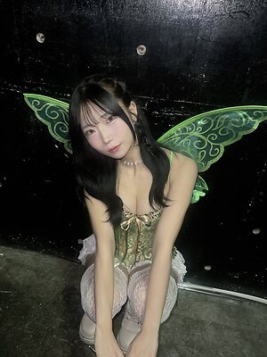 Miina Yoneda leaked photo #98