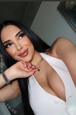 Miiss_chanel Nude Leaked Photo #2