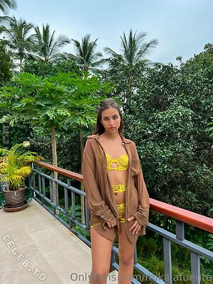 Mikaela Lafuente photo