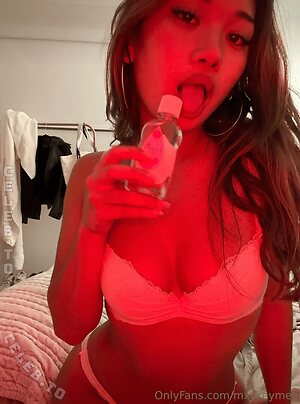Mikaela Meiji photo