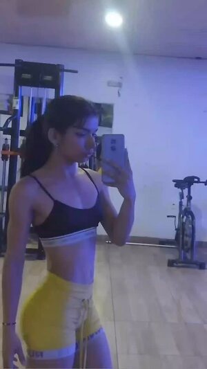 Mikaelly_amber leaked photo #4