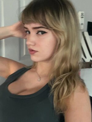 Mikahhlynn Nude Leaked Photo #57