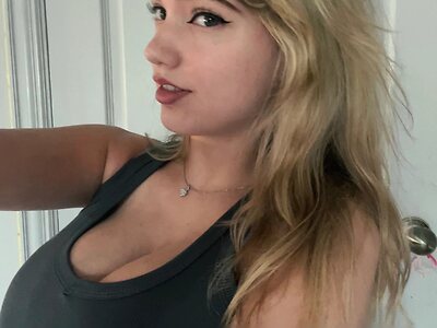 Mikahhlynn Nude Leaked Photo #58