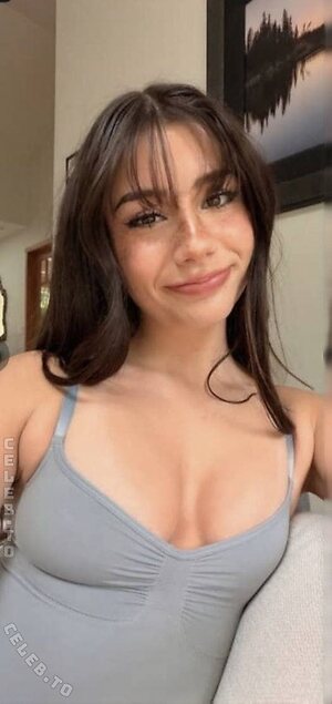 Mikayla Campinos photo