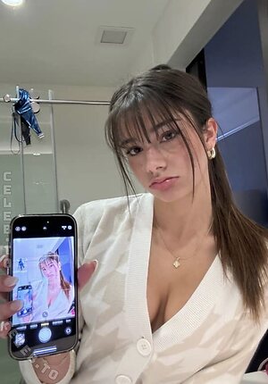 Mikayla Campinos photo