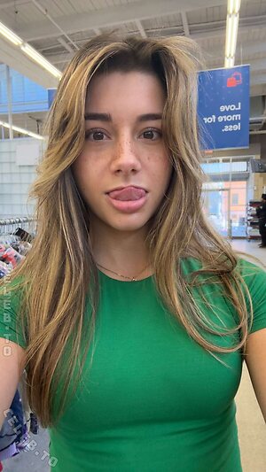 Mikayla Campinos photo