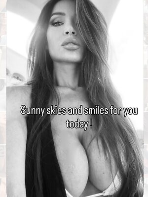 mikkichernoffmoore leaked photo #2