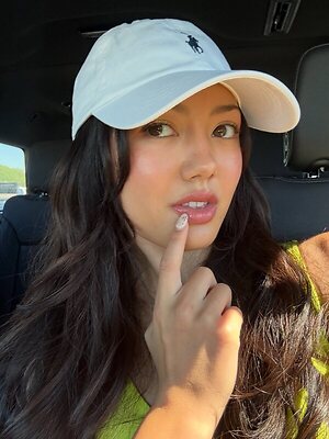 Miku Martineau leaked photo #41