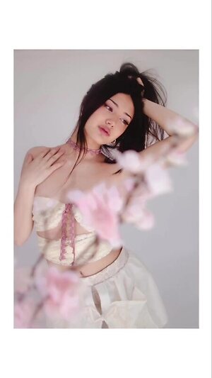 Miku Martineau leaked photo #87