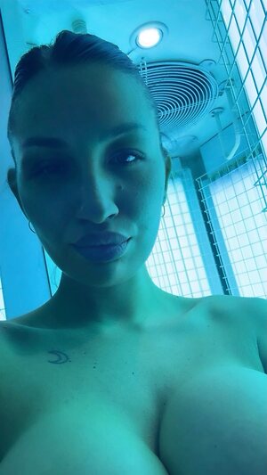Milagros Solodujin leaked photo #6