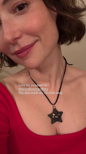 Milana Vayntrub