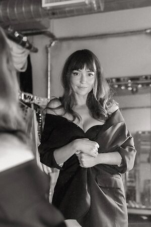 Milana Vayntrub
