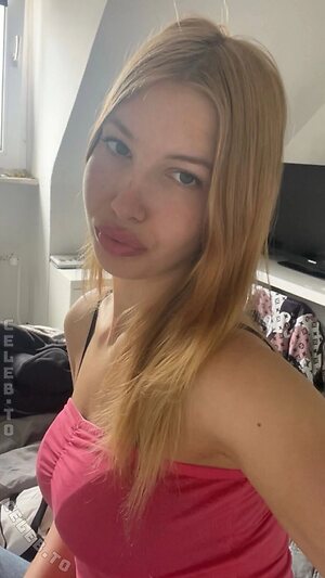 MilaXoXoo leaked photo #6