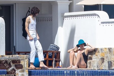 Miley Cyrus Nude Leaked Photo #34