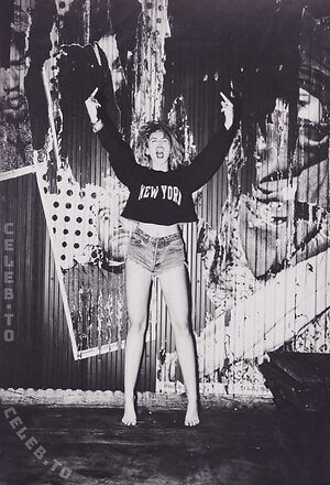 Miley Cyrus Nude Leaked Photo #80