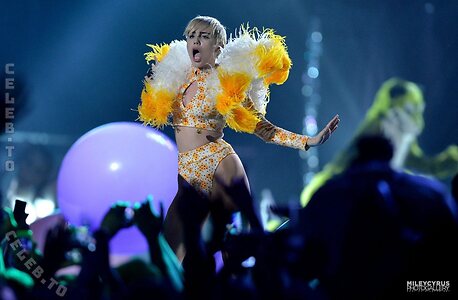 Miley Cyrus Nude Leaked Photo #132