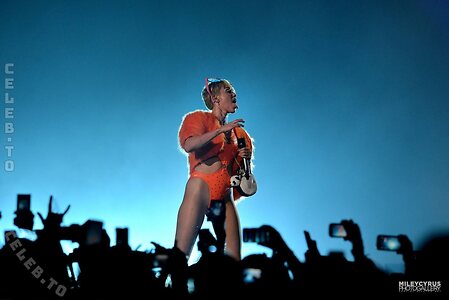 Miley Cyrus Nude Leaked Photo #137