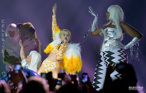 Miley Cyrus Nude Leaked Photo #142