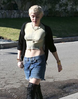 Miley Cyrus Nude Leaked Photo #156