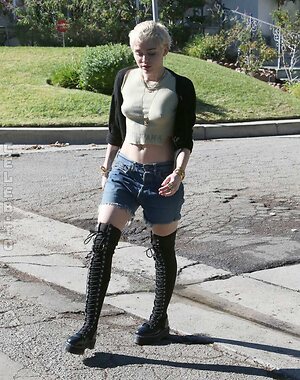 Miley Cyrus Nude Leaked Photo #159