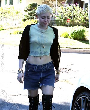 Miley Cyrus Nude Leaked Photo #164