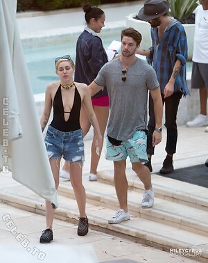 Miley Cyrus Nude Leaked Photo #169