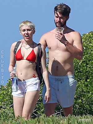 Miley Cyrus Nude Leaked Photo #181