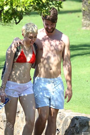 Miley Cyrus Nude Leaked Photo #196