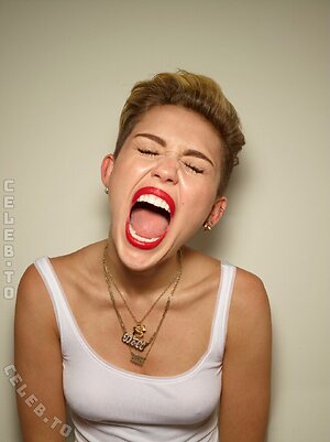 Miley Cyrus Nude Leaked Photo #277