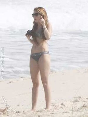 Miley Cyrus Nude Leaked Photo #316