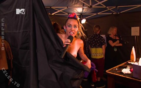 Miley Cyrus Nude Leaked Photo #390