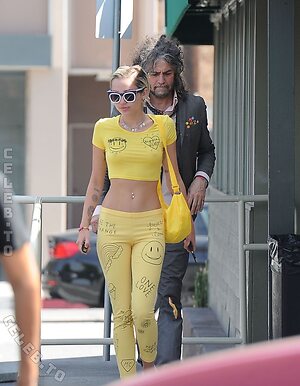 Miley Cyrus Nude Leaked Photo #422