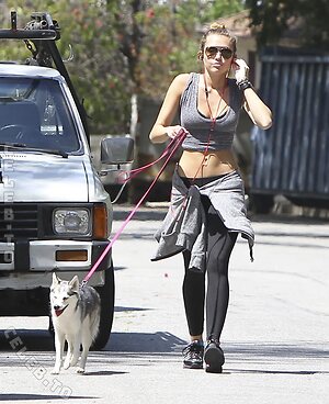 Miley Cyrus Nude Leaked Photo #452