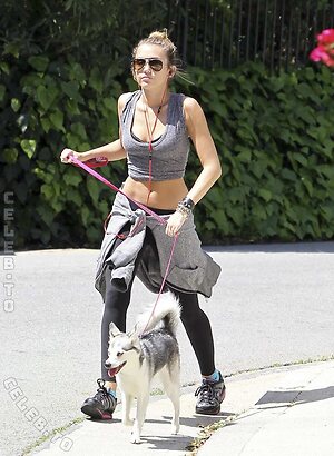 Miley Cyrus Nude Leaked Photo #454