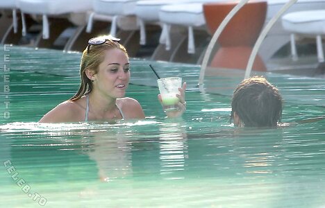 Miley Cyrus photo