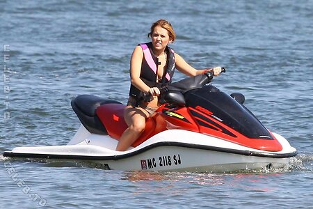 Miley Cyrus photo