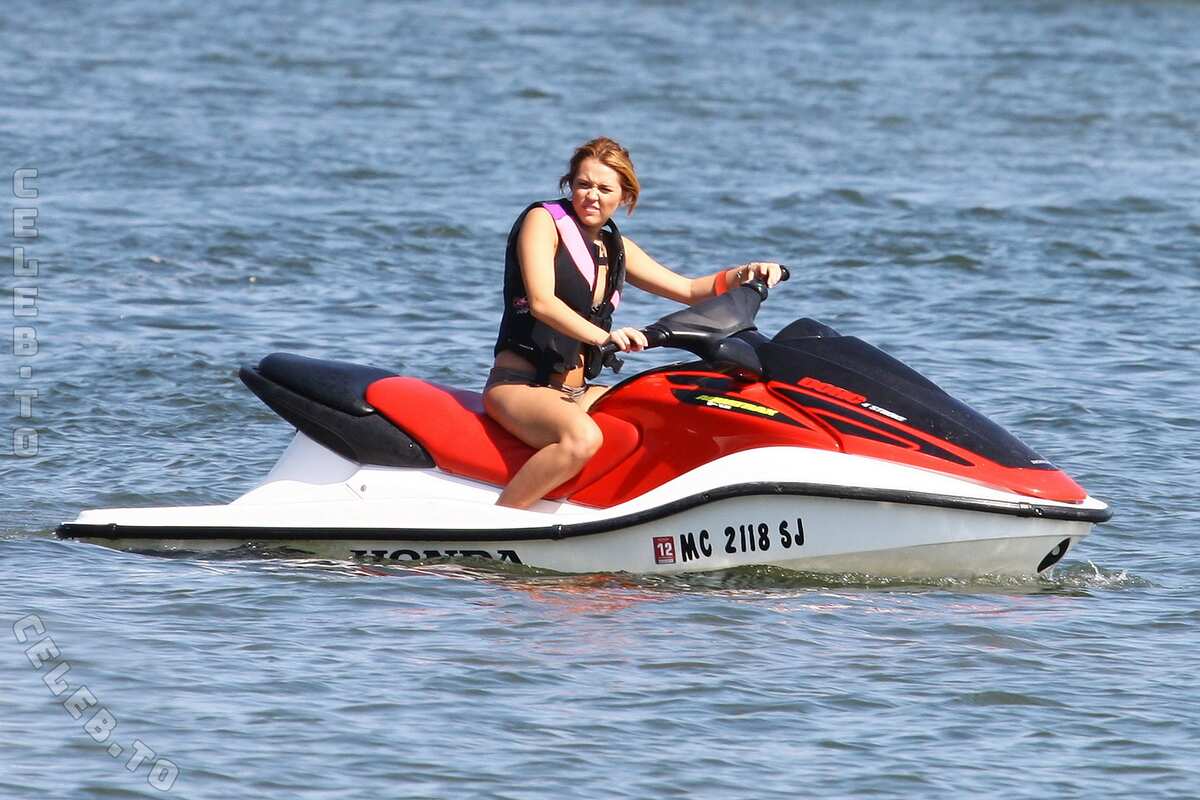Miley Cyrus photo