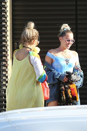 Miley Cyrus photo