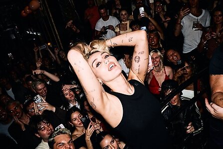 Miley Cyrus leaked photo #826