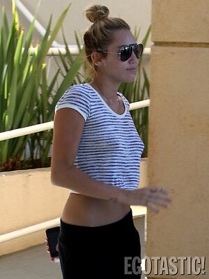 Miley Cyrus leaked photo #1084